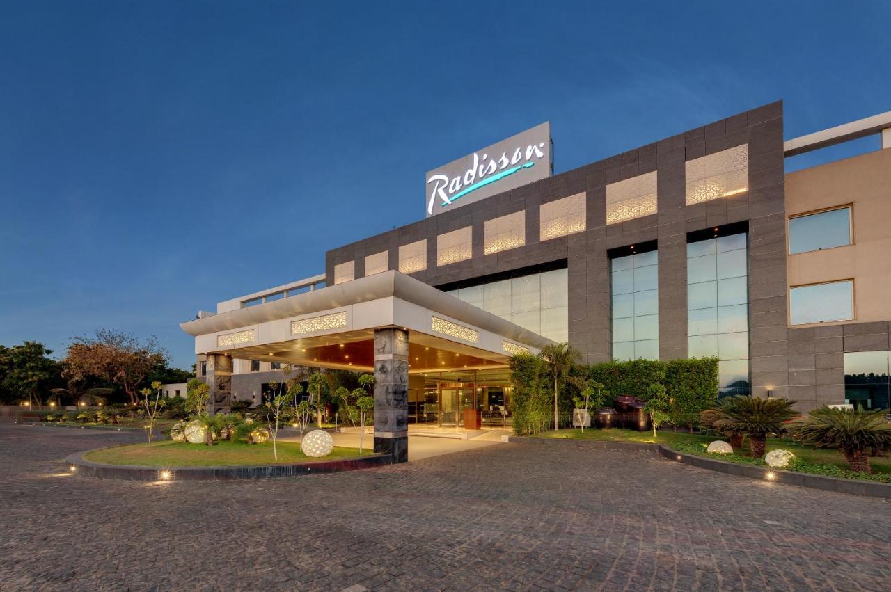 Radisson Resort & Spa Kandla Gāndhīdhām Dış mekan fotoğraf