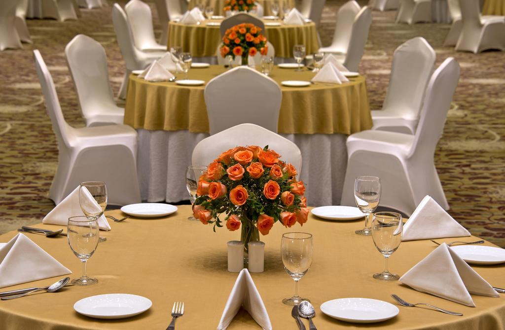 Radisson Resort & Spa Kandla Gāndhīdhām Dış mekan fotoğraf