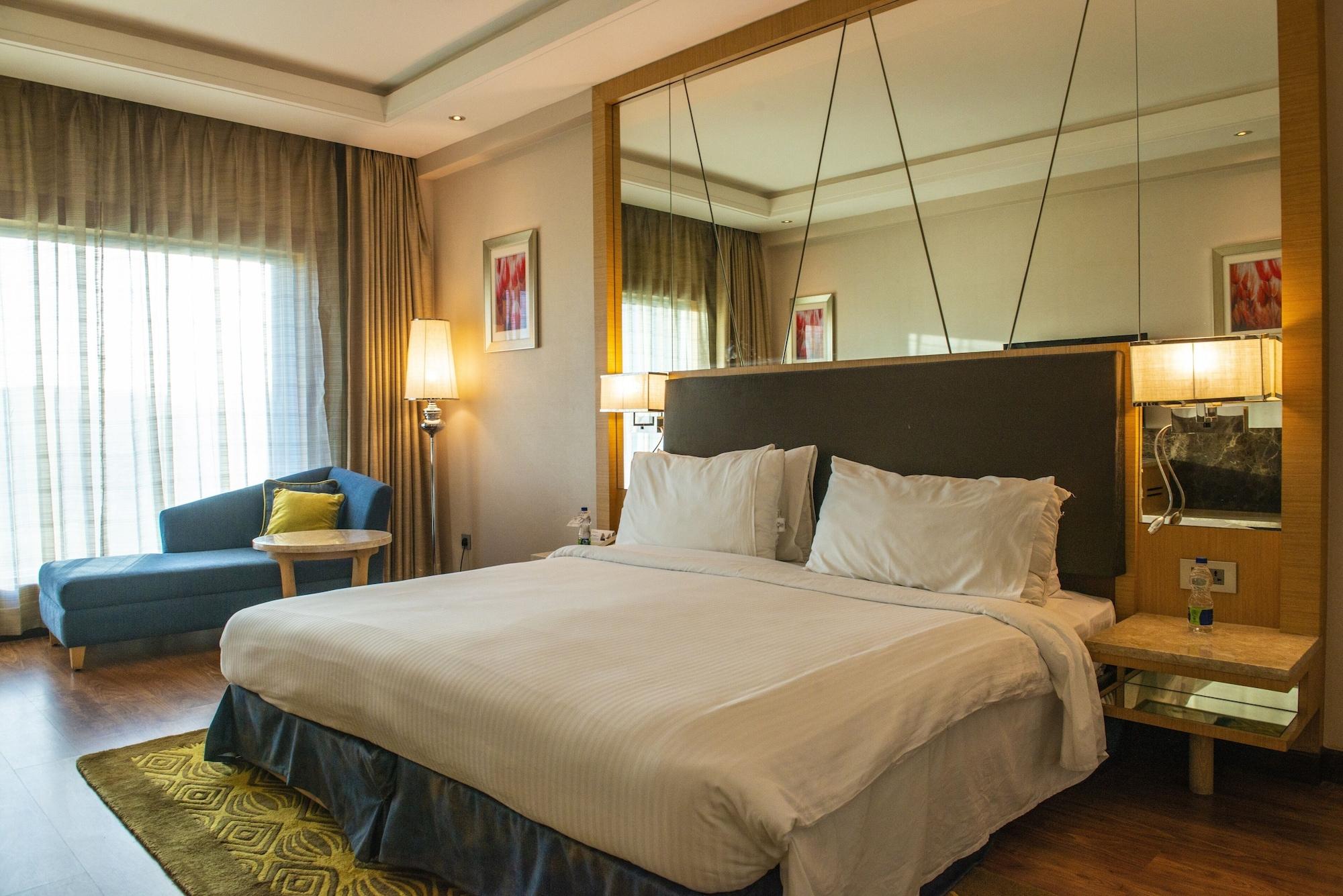Radisson Resort & Spa Kandla Gāndhīdhām Dış mekan fotoğraf