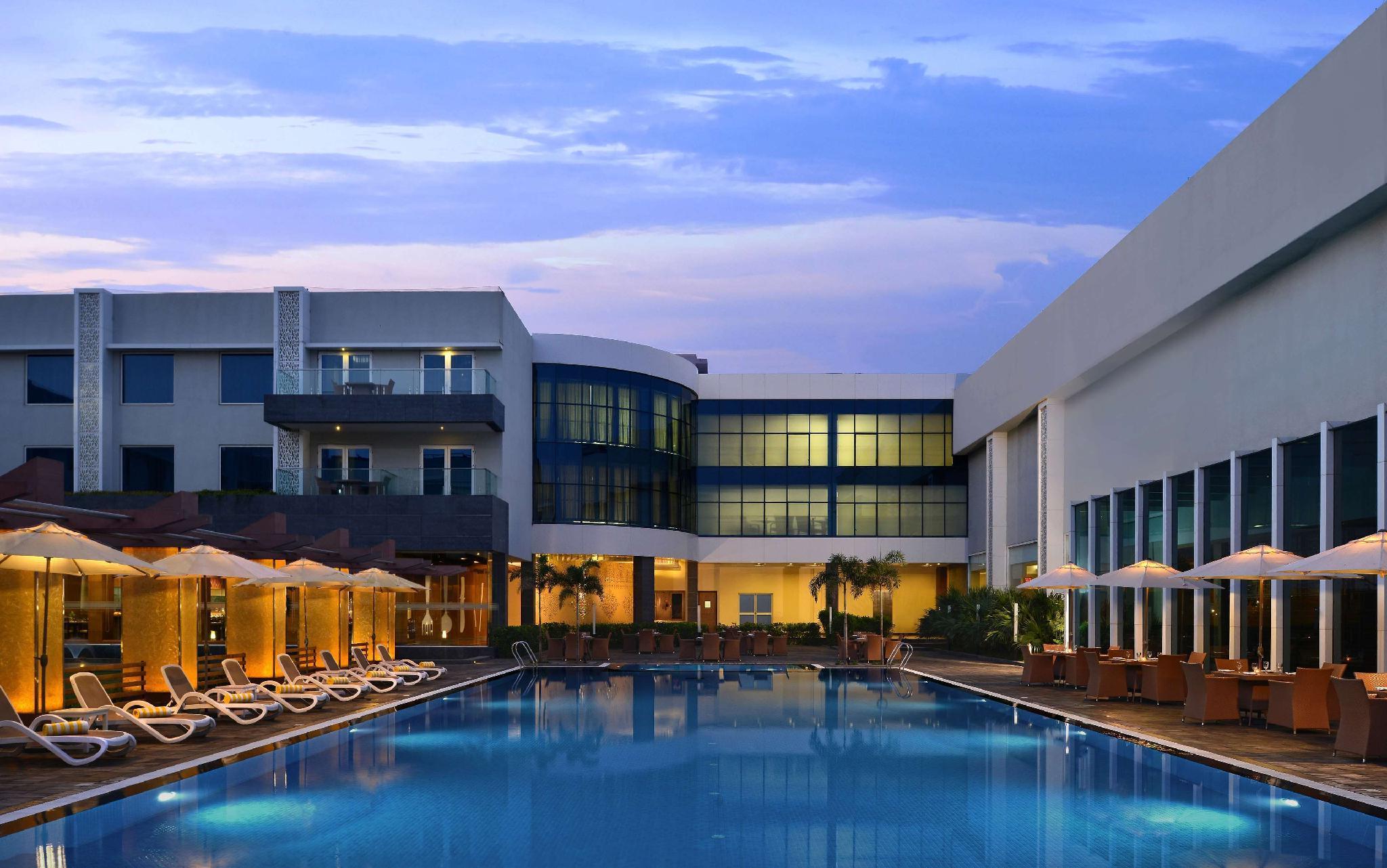 Radisson Resort & Spa Kandla Gāndhīdhām Dış mekan fotoğraf
