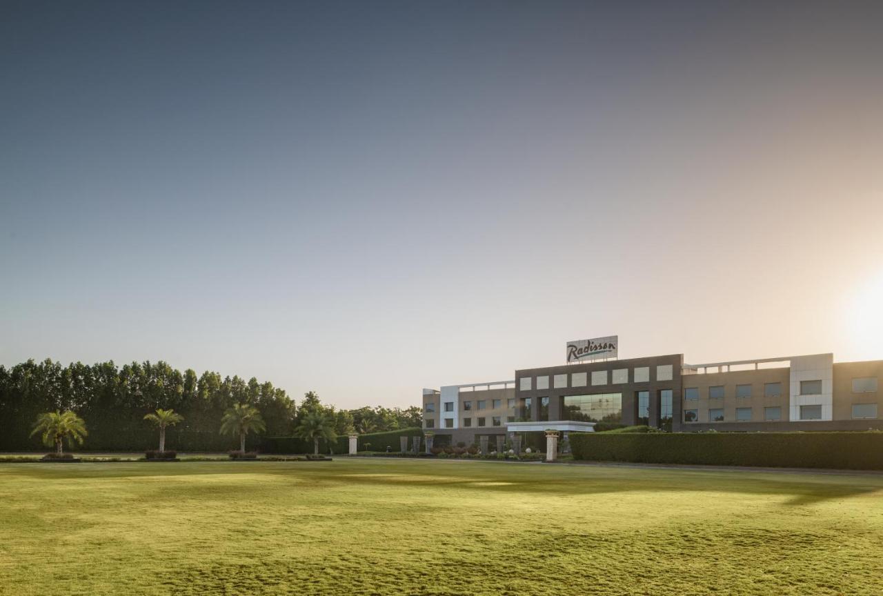 Radisson Resort & Spa Kandla Gāndhīdhām Dış mekan fotoğraf