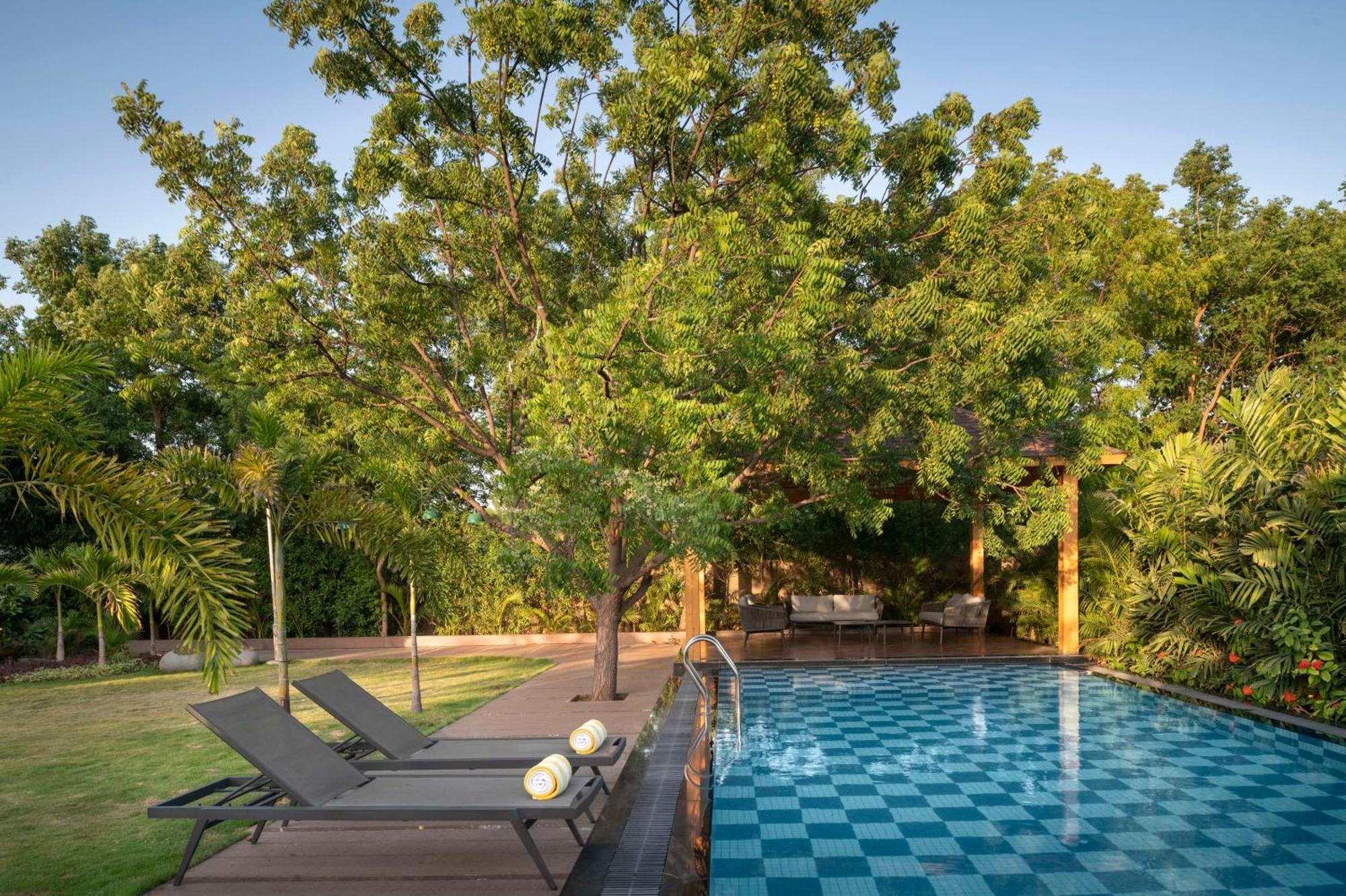Radisson Resort & Spa Kandla Gāndhīdhām Dış mekan fotoğraf